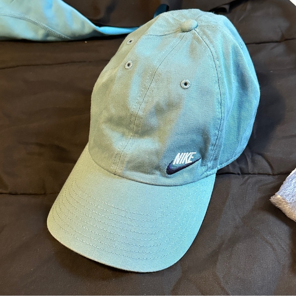 *BRAND NEE* Adjustable Nike Cap